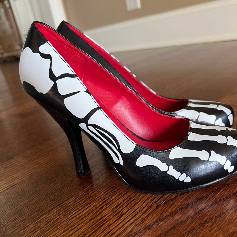 Skeleton high heels